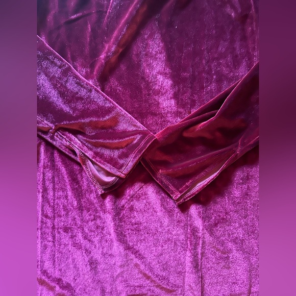 Burgundy Velvet dress size S/M - Picture 6 of 6